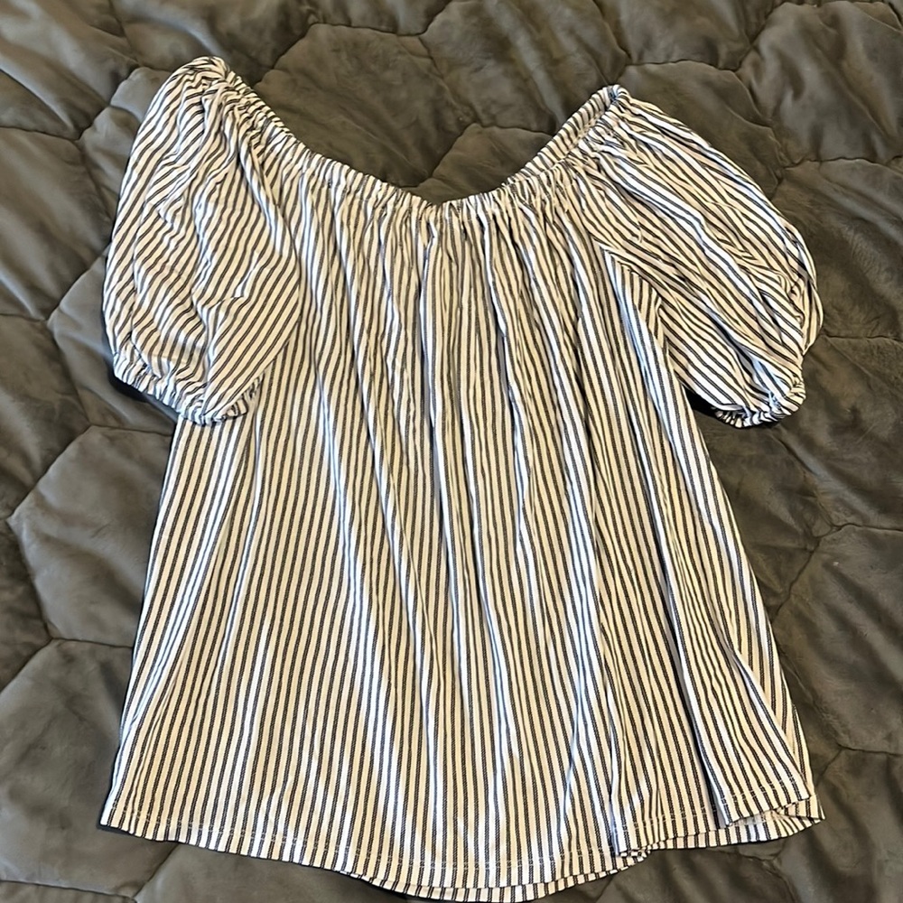 Loft sz small off the shoulder top
